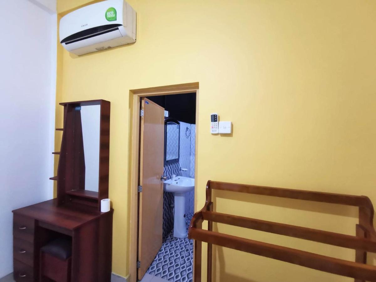 The Traveller'S Hostel & Private Rooms Сигирия Экстерьер фото